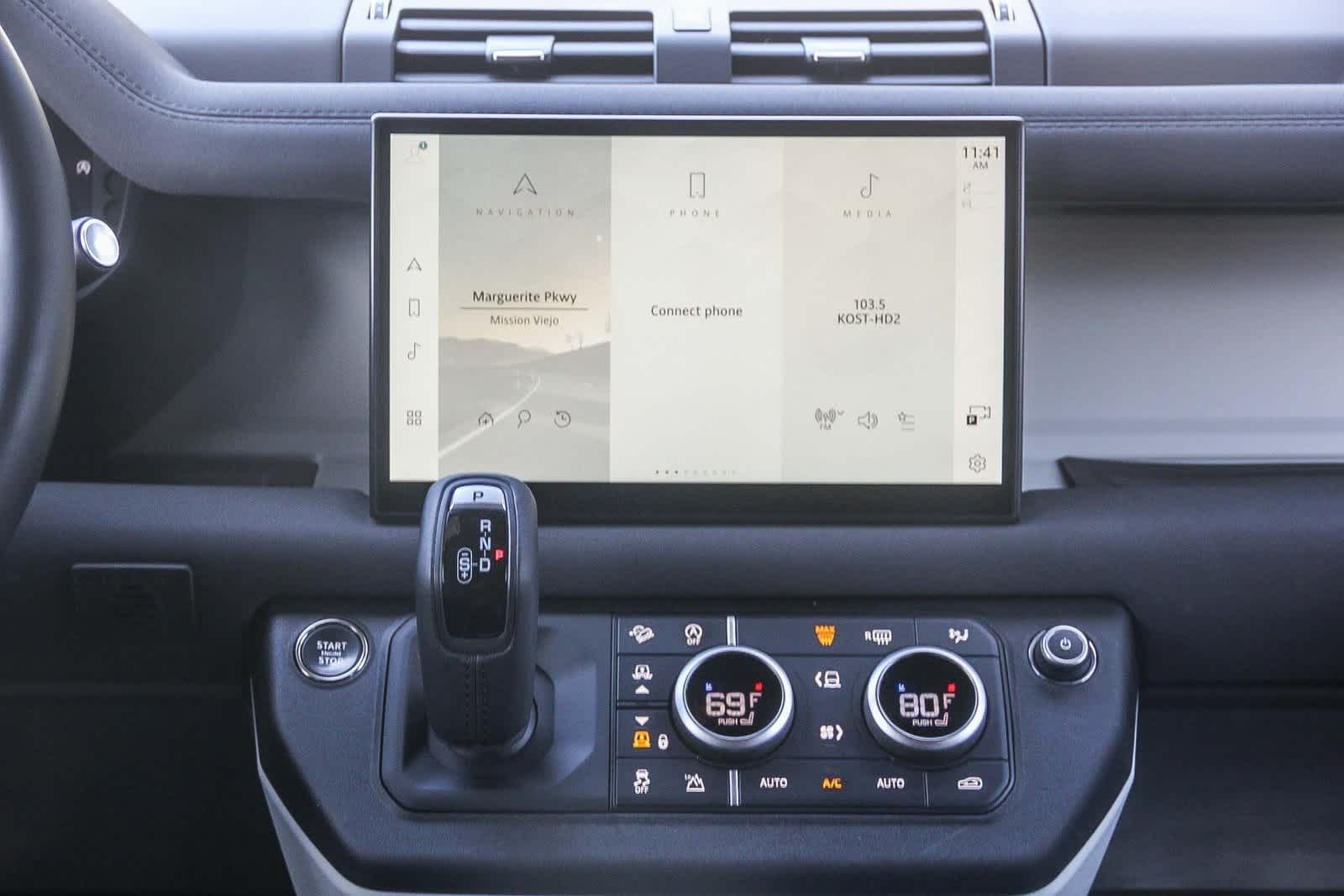 Thumbnail: 2023 Land Rover Defender - 13