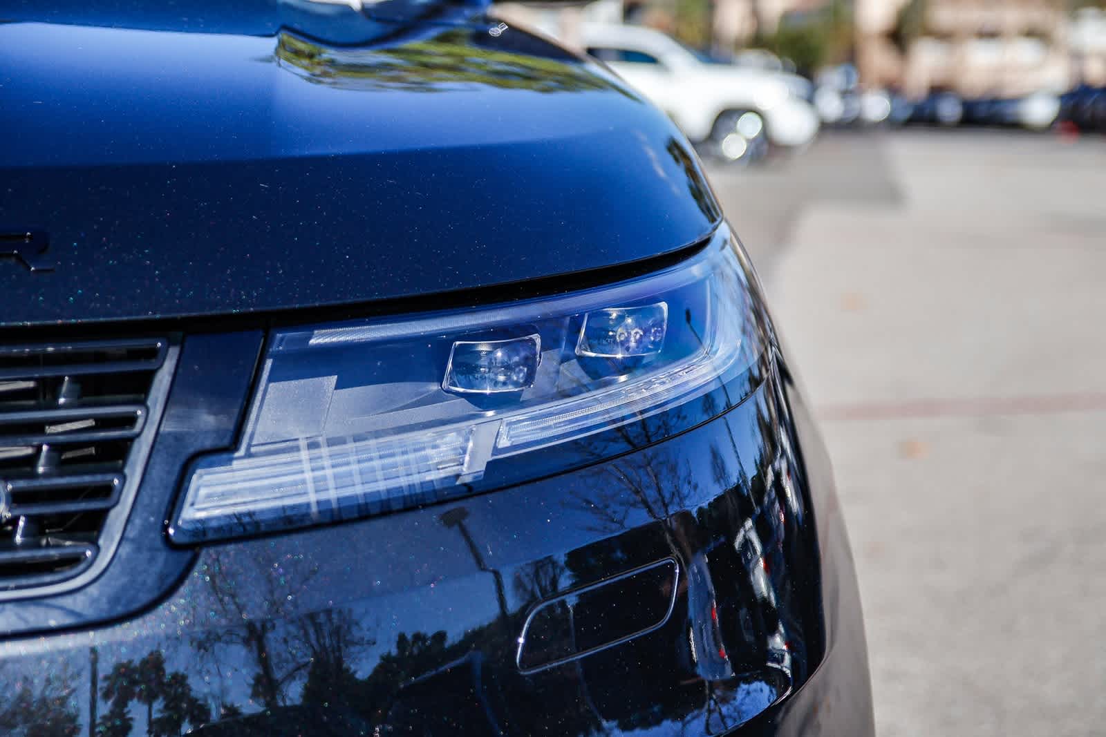 Thumbnail: 2026 Land Rover Range Rover Sport - 10