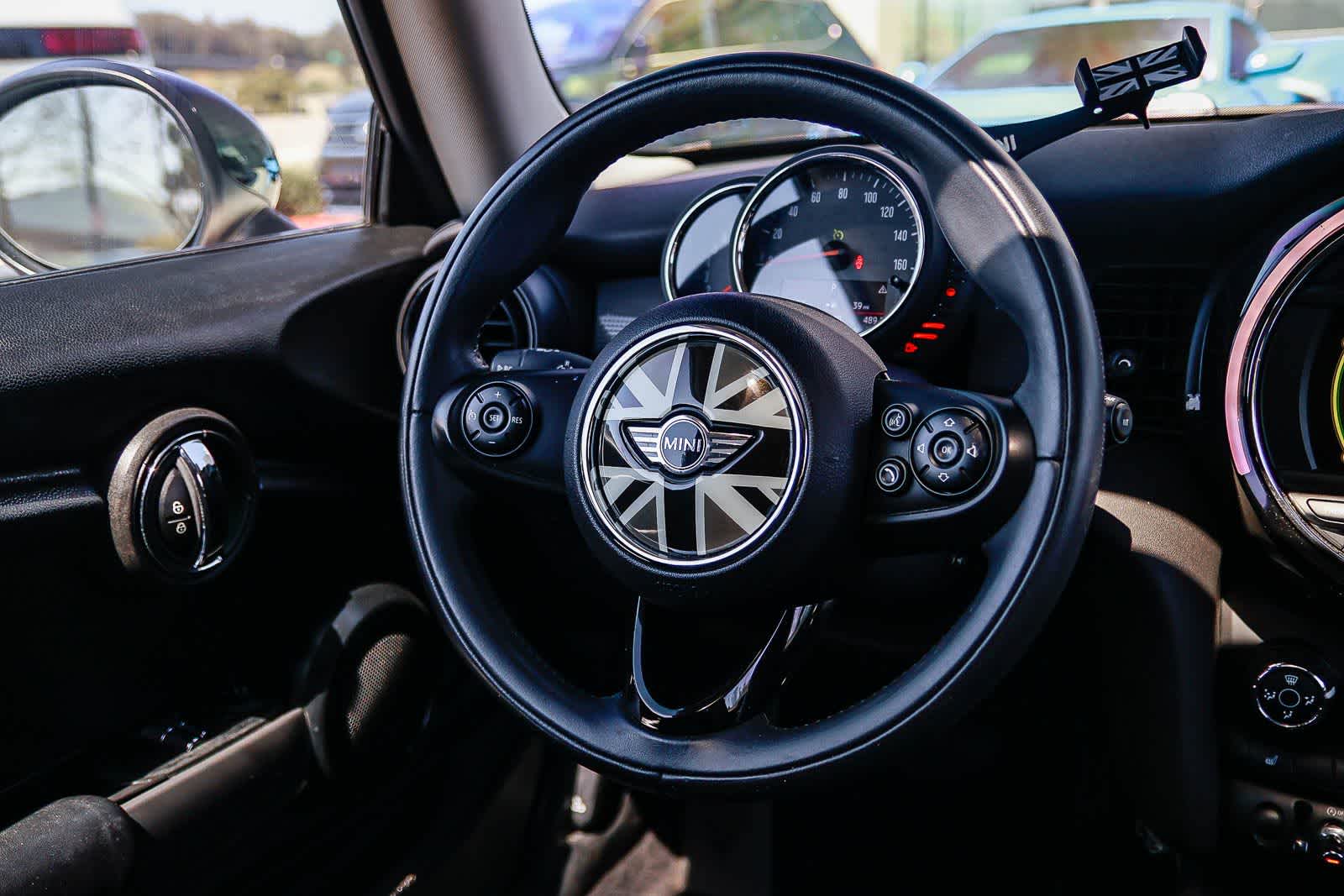 Thumbnail: 2014 MINI Cooper Hardtop - 15