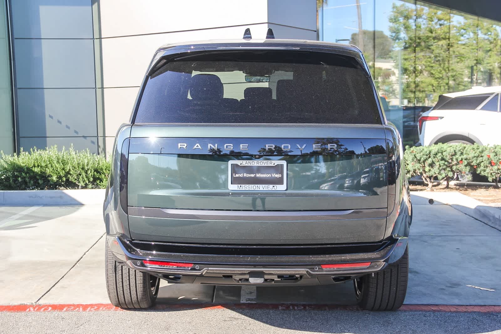 Thumbnail: 2025 Land Rover Range Rover - 5