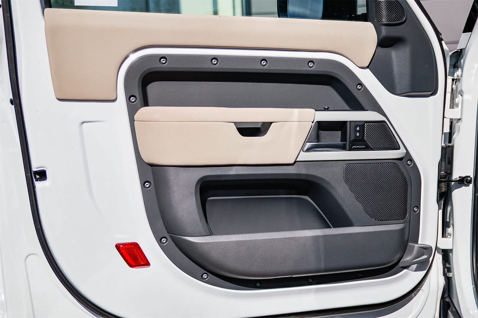 Thumbnail: 2023 Land Rover Defender - 20