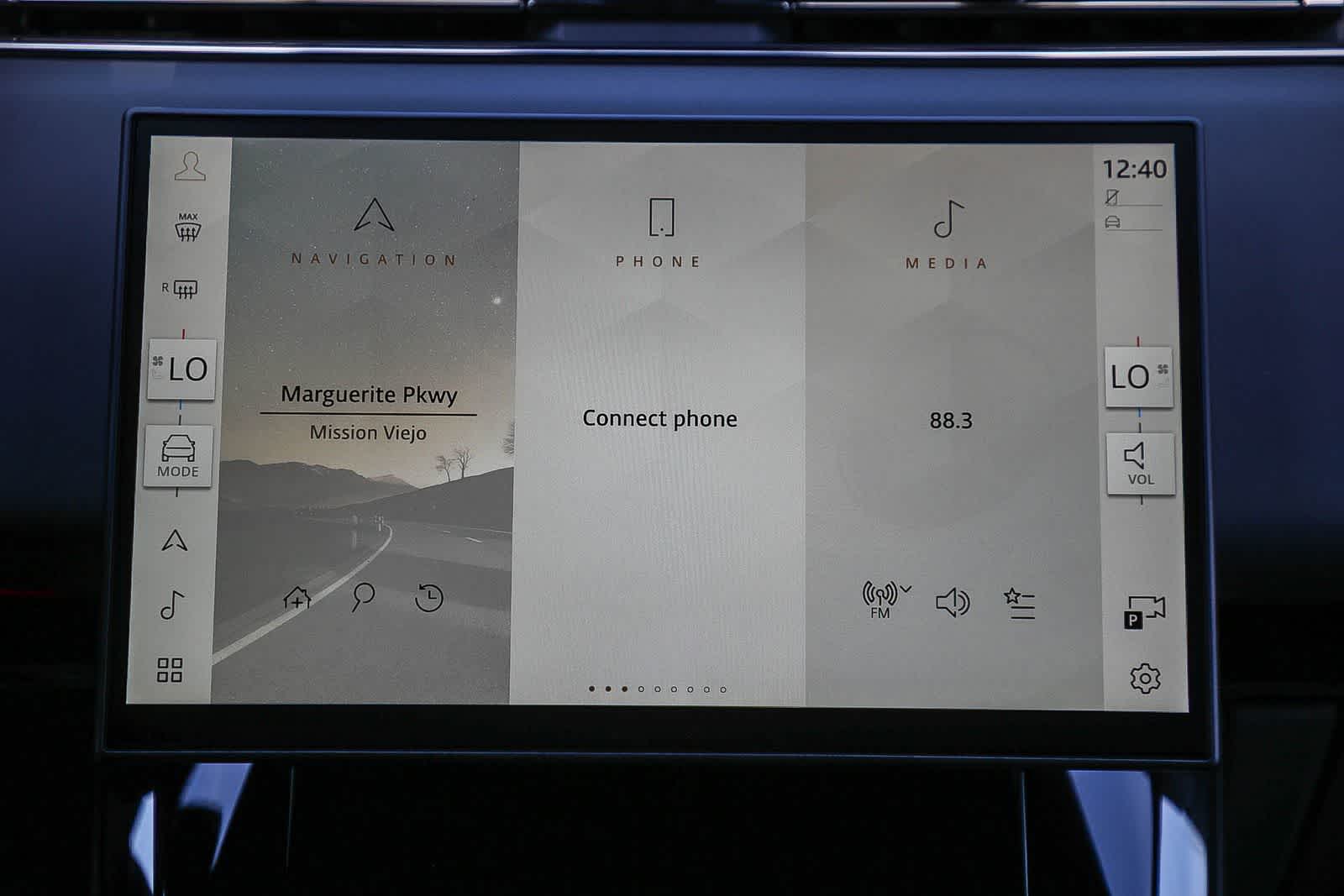 Thumbnail: 2025 Land Rover Range Rover Sport - 20