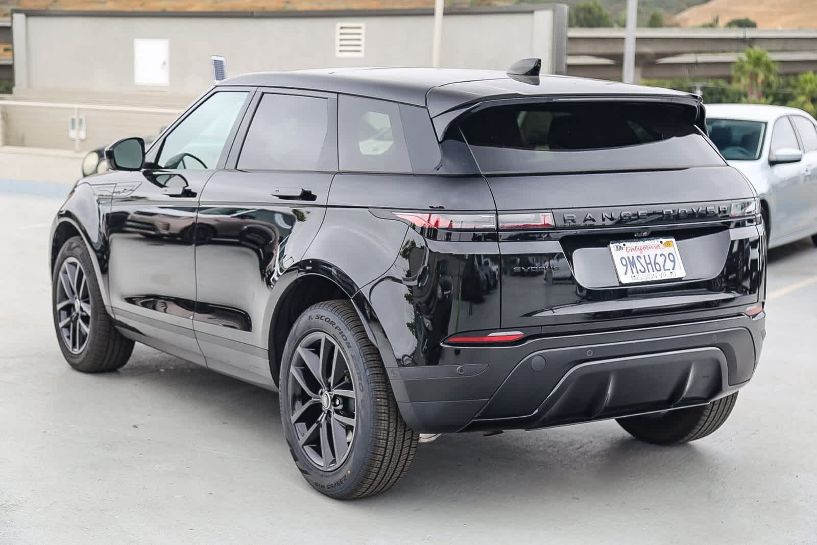 Thumbnail: 2024 Land Rover Range Rover Evoque - 9