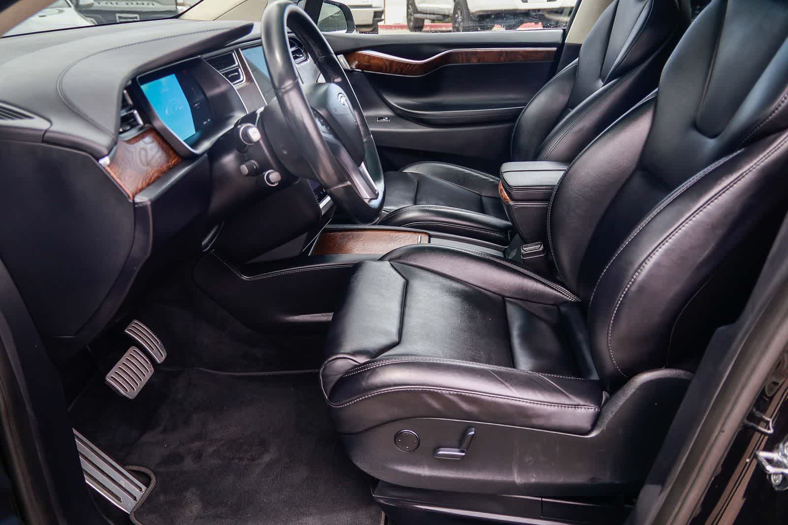 Thumbnail: 2017 Tesla Model X - 18