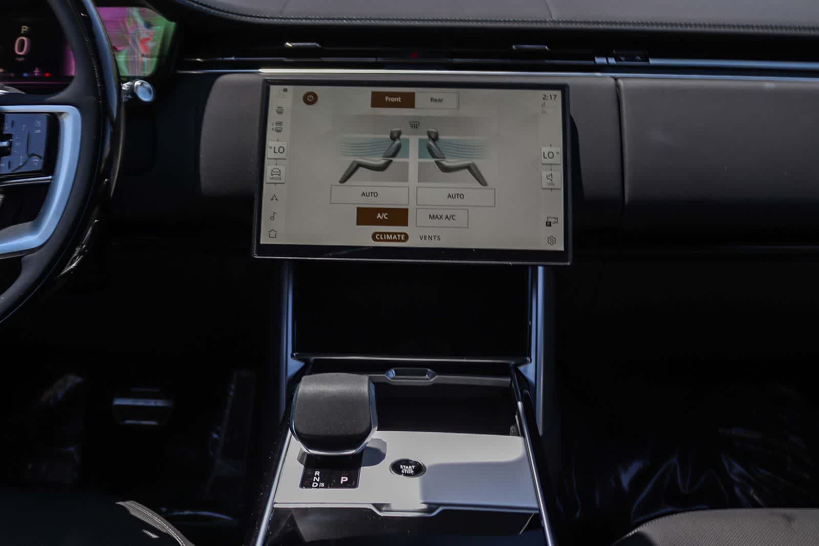 Thumbnail: 2026 Land Rover Range Rover - 13