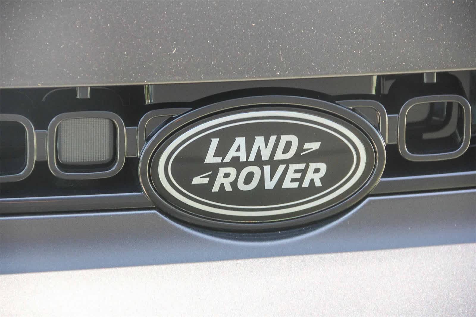 Thumbnail: 2025 Land Rover Defender - 11