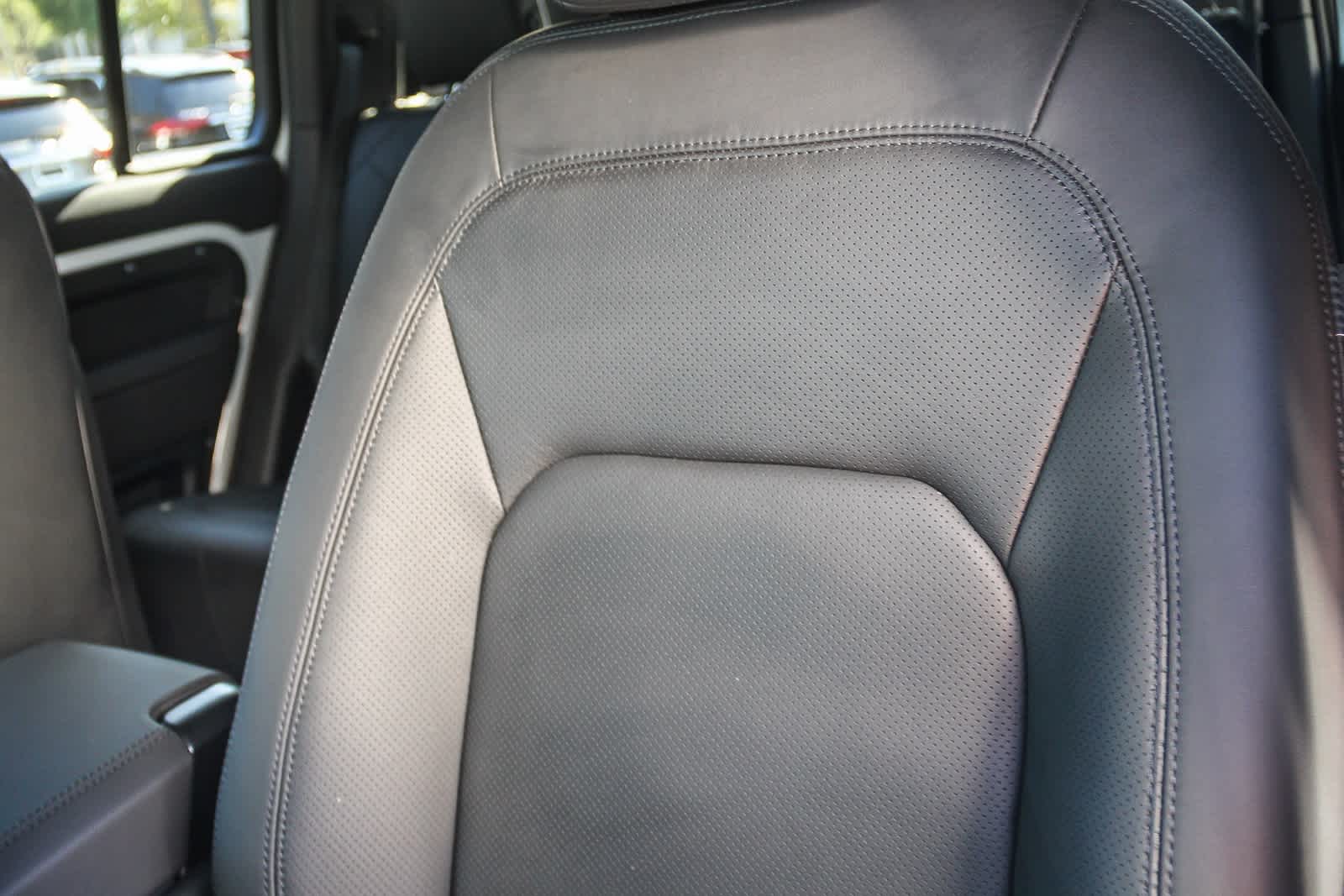 Thumbnail: 2026 Land Rover Defender - 26