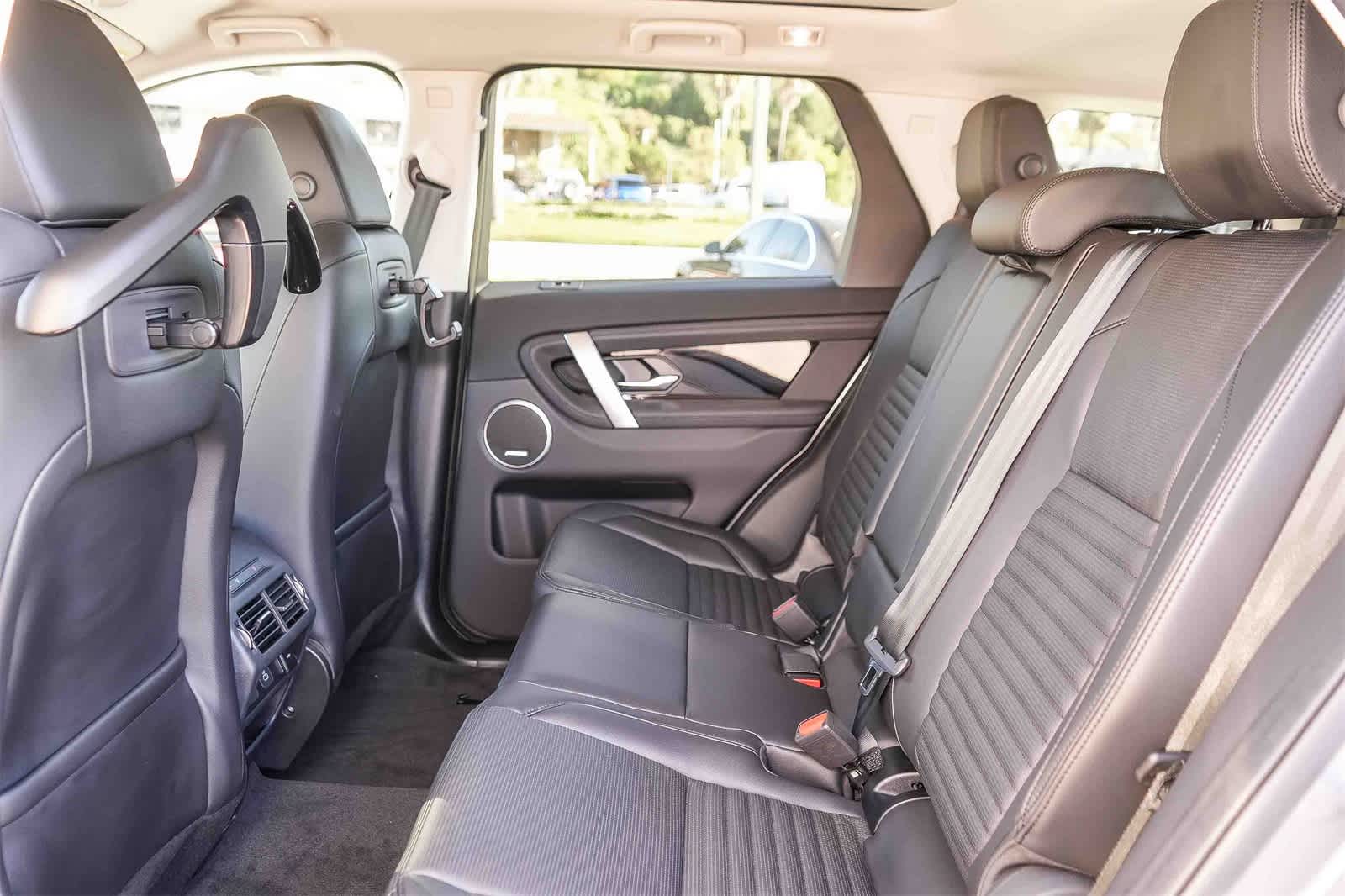 Thumbnail: 2025 Land Rover Discovery Sport - 18