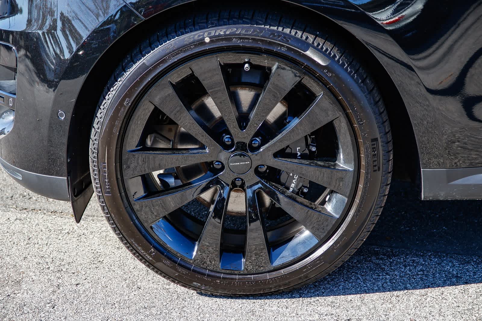 Thumbnail: 2026 Land Rover Range Rover Sport - 9