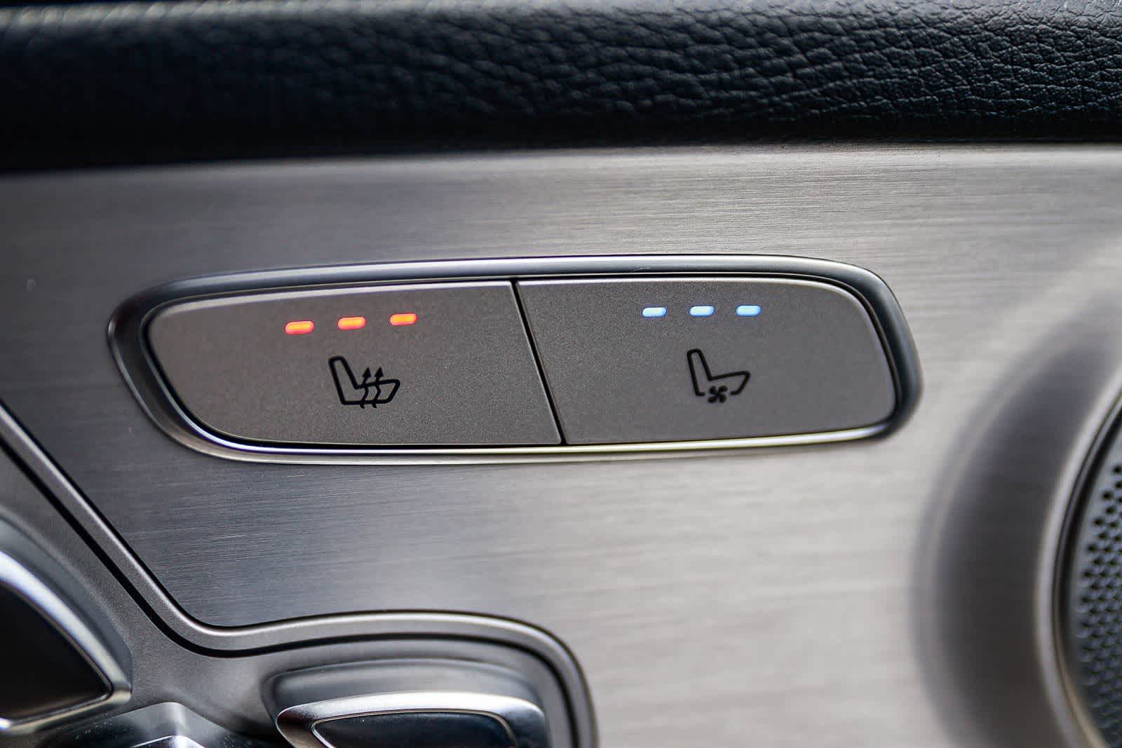 Thumbnail: 2019 Mercedes-Benz GL-Class - 26