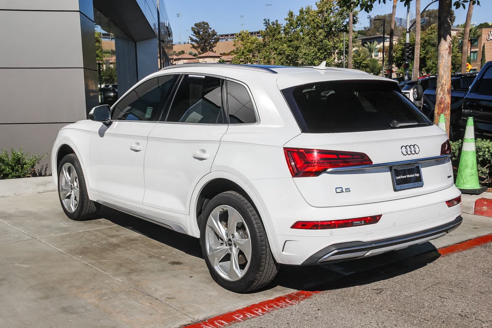 Thumbnail: 2021 Audi Q5 - 4
