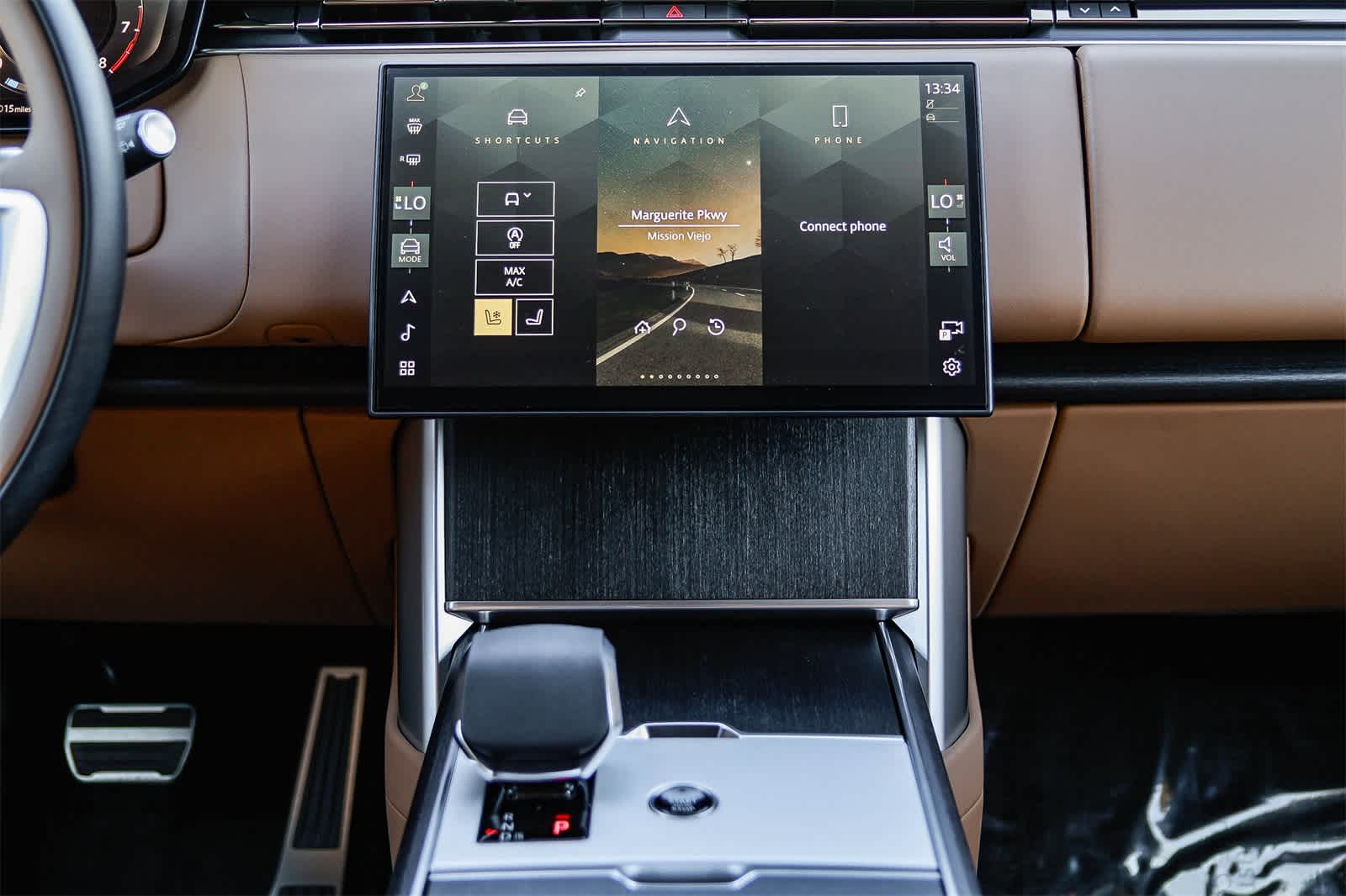 Thumbnail: 2026 Land Rover Range Rover - 13