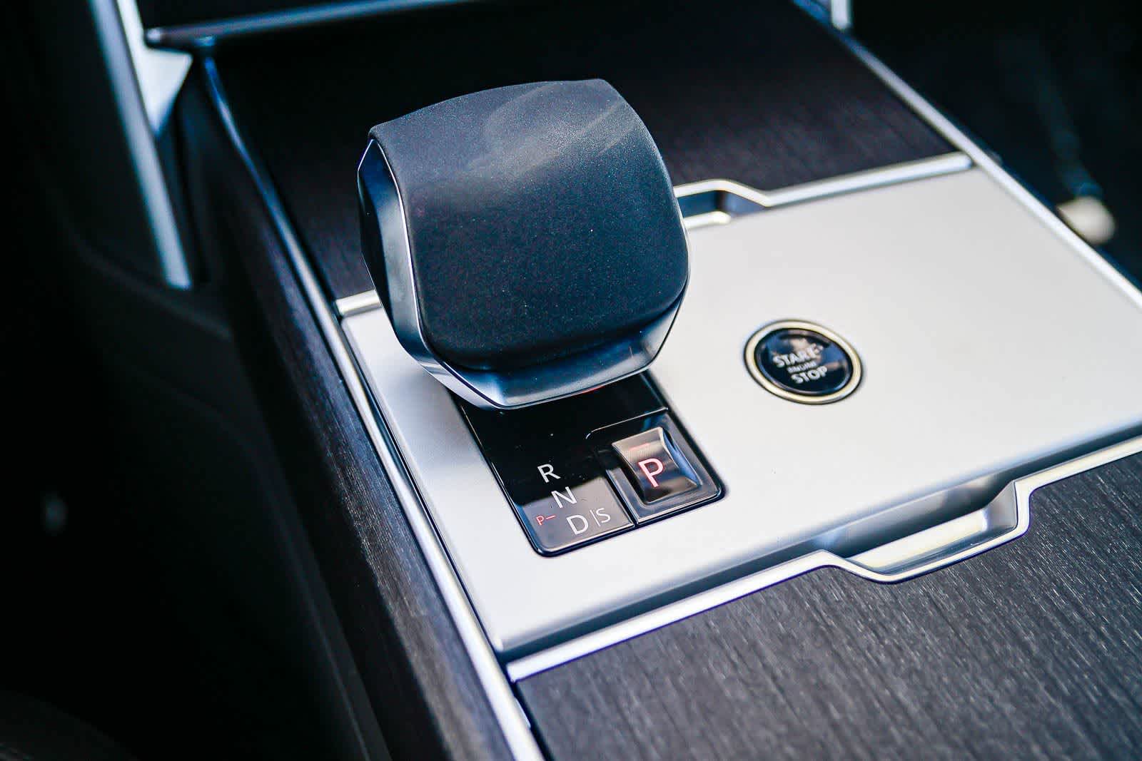Thumbnail: 2026 Land Rover Range Rover - 24