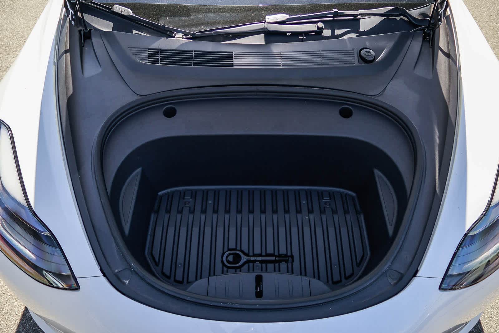 Thumbnail: 2022 Tesla Model 3 - 28