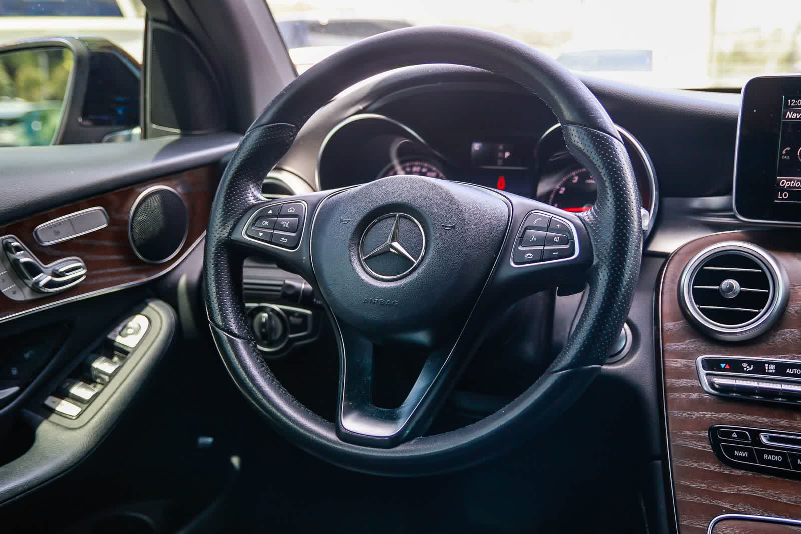 Thumbnail: 2018 Mercedes-Benz GLC - 15