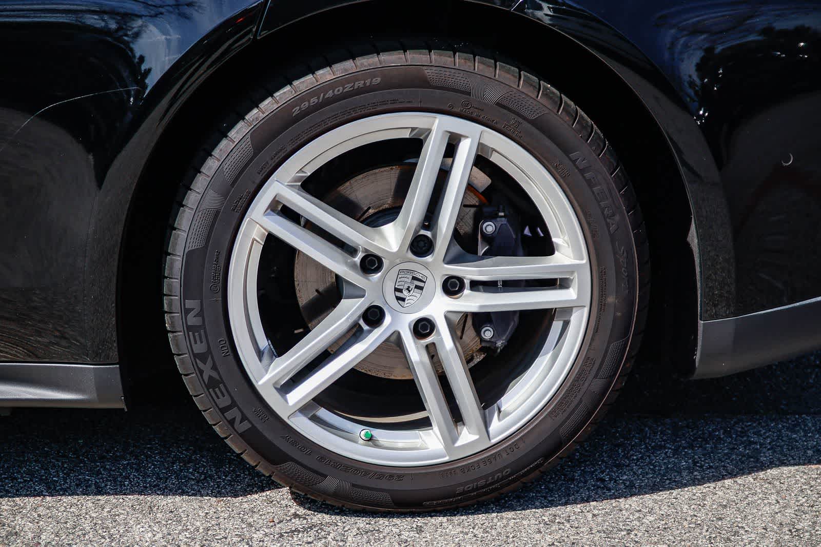 Thumbnail: 2025 Porsche Panamera - 10