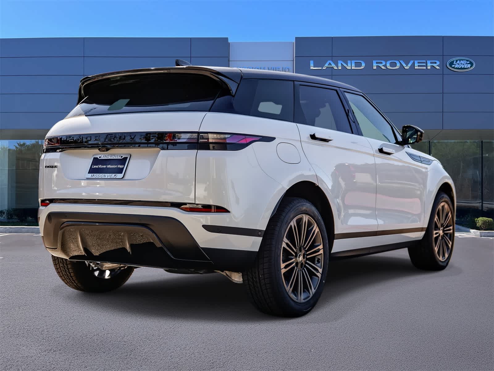 Thumbnail: 2026 Land Rover Range Rover Evoque - 4
