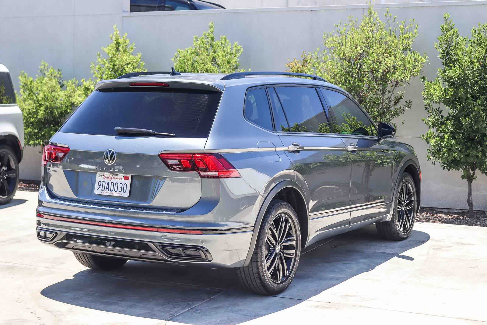 Thumbnail: 2022 Volkswagen Tiguan - 5