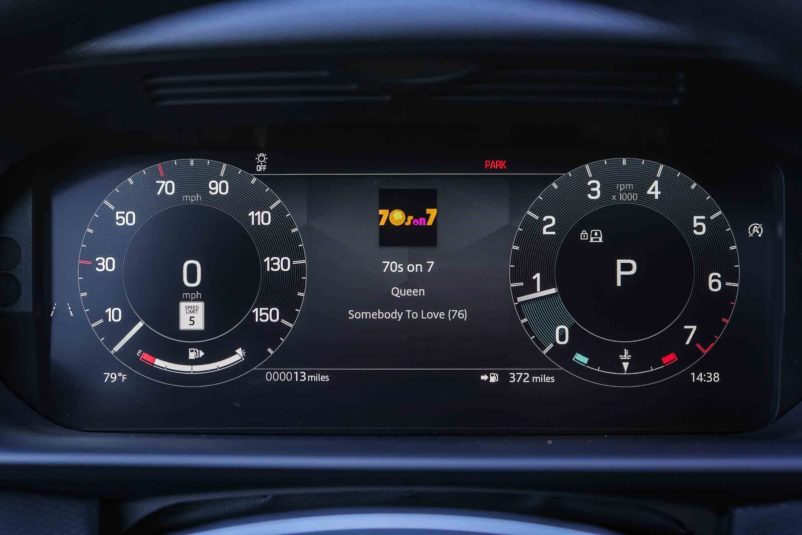 Thumbnail: 2026 Land Rover Discovery - 20