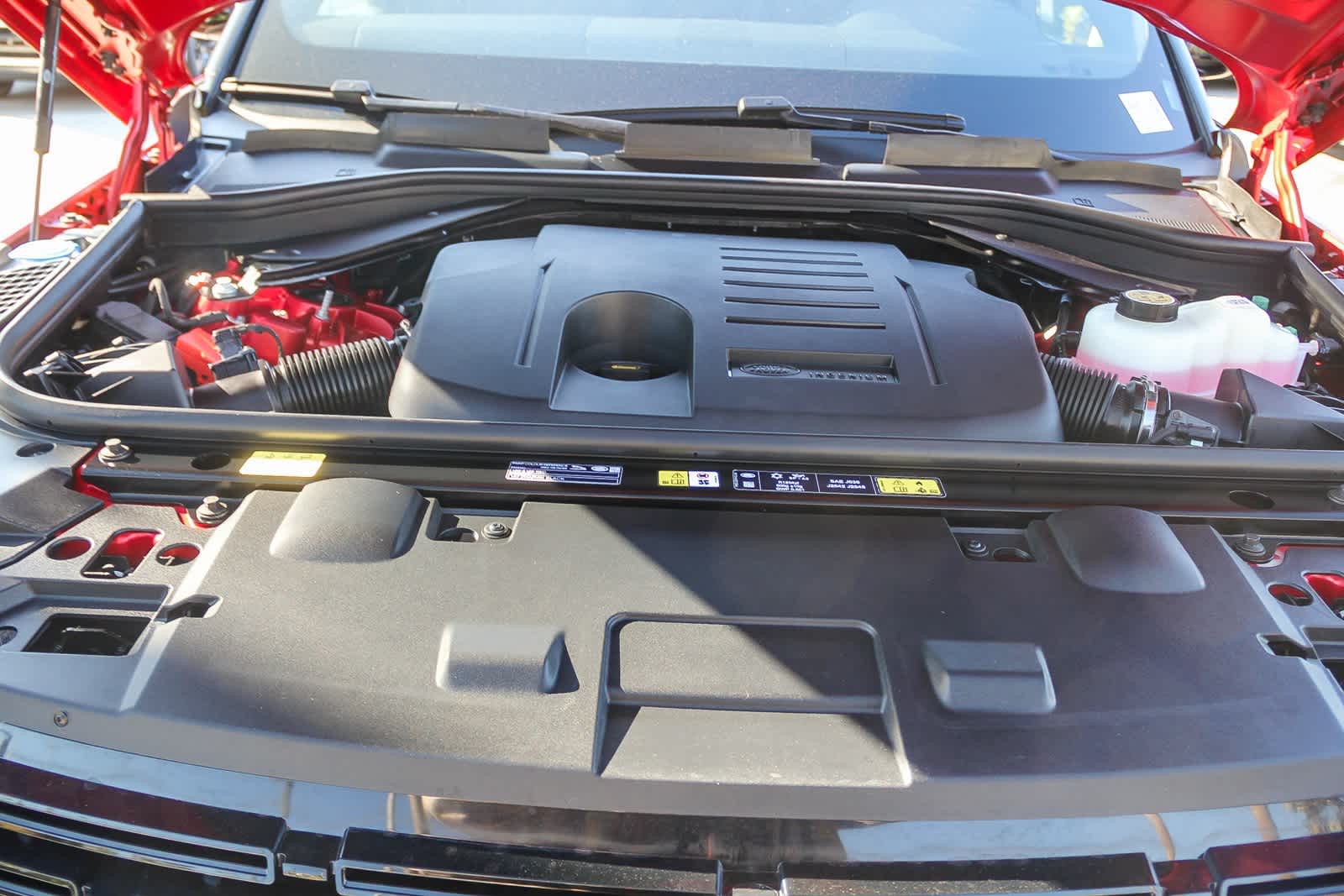 Thumbnail: 2025 Land Rover Range Rover Sport - 23