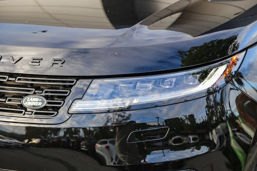 New 2025 Land Rover Range Rover Sport SE SUV