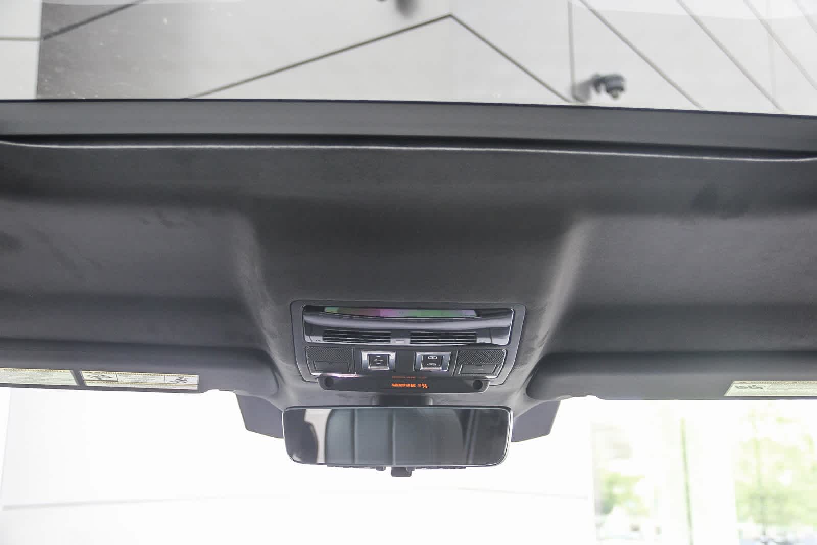 Thumbnail: 2025 Land Rover Defender - 15