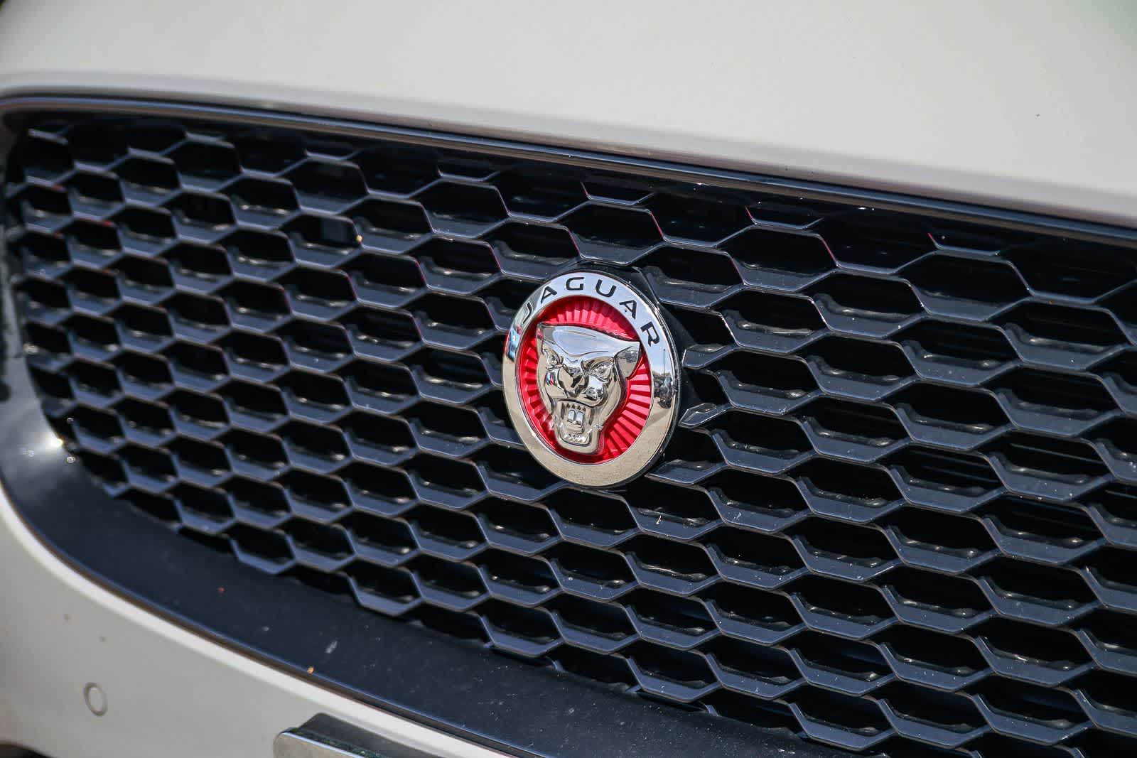 Thumbnail: 2020 Jaguar E-Pace - 11