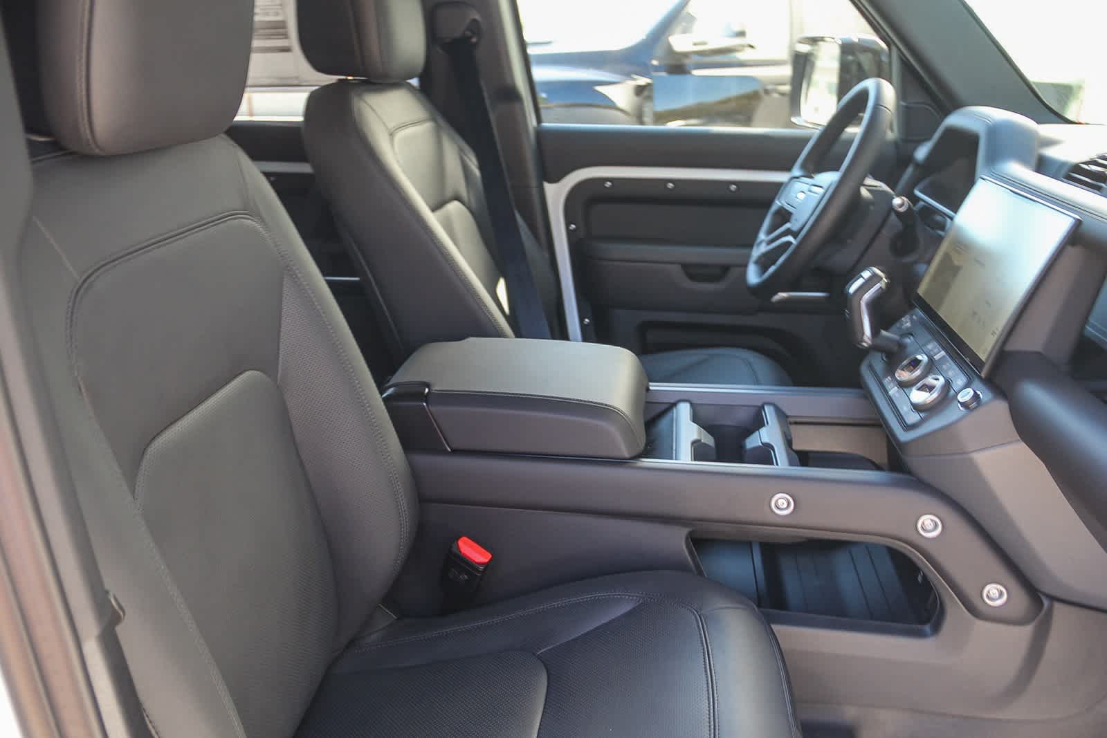 Thumbnail: 2026 Land Rover Defender - 23