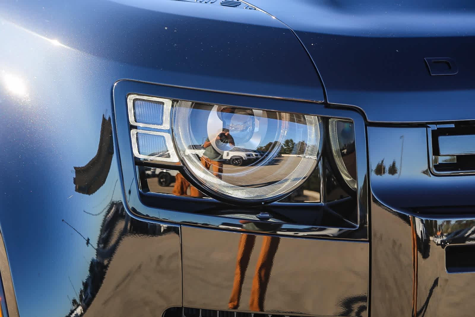 Thumbnail: 2025 Land Rover Defender - 4