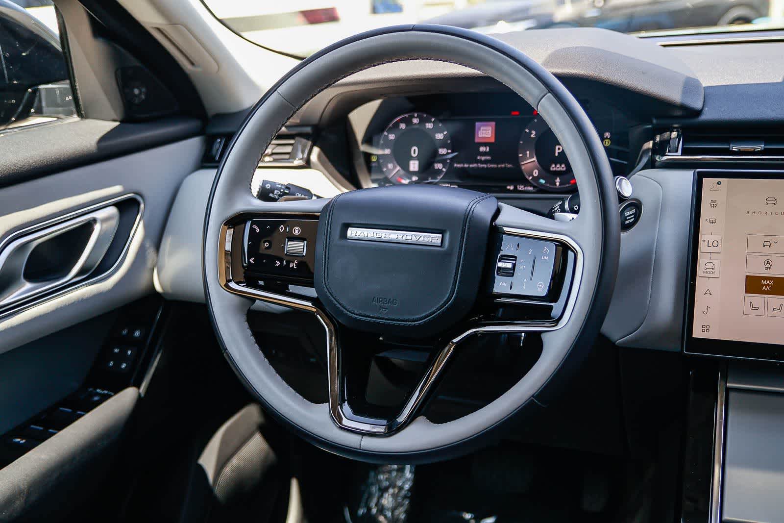 Thumbnail: 2025 Land Rover Range Rover Velar - 15