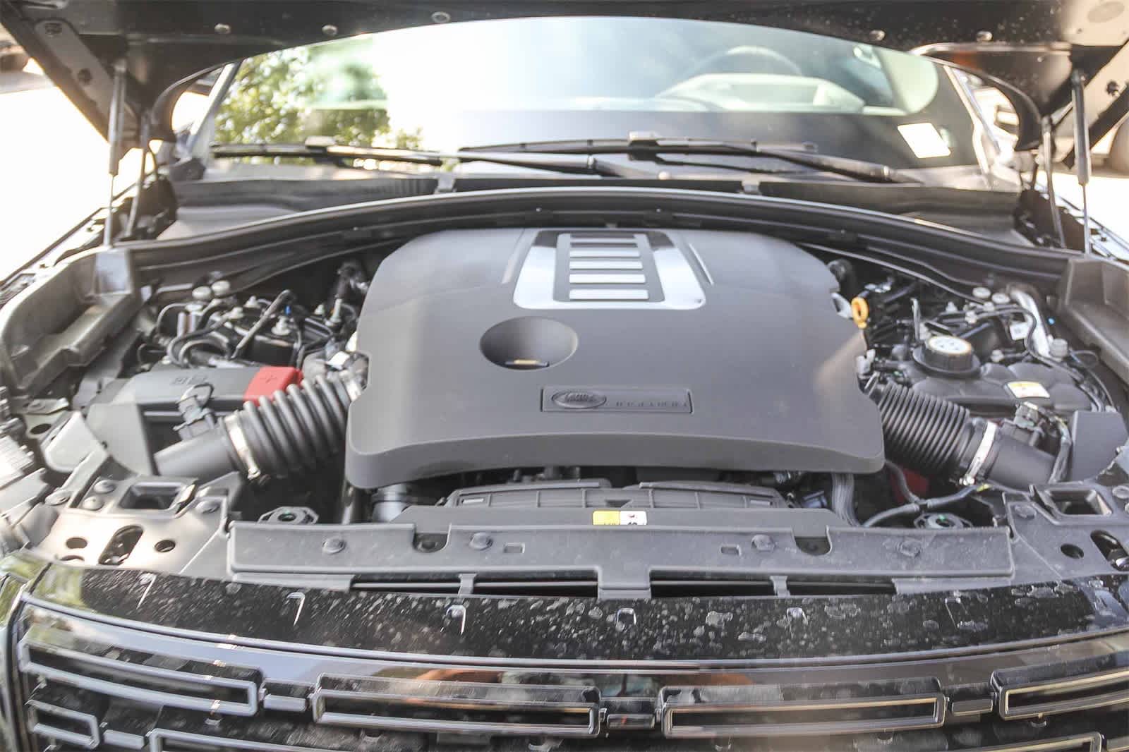 Thumbnail: 2026 Land Rover Range Rover Velar - 26