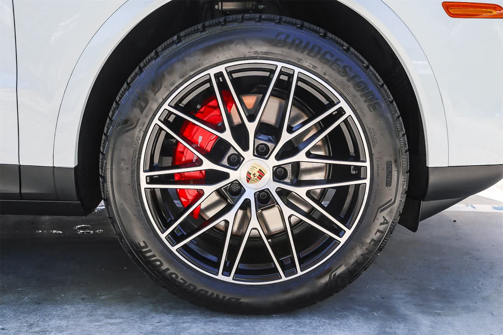 Thumbnail: 2024 Porsche Cayenne - 10