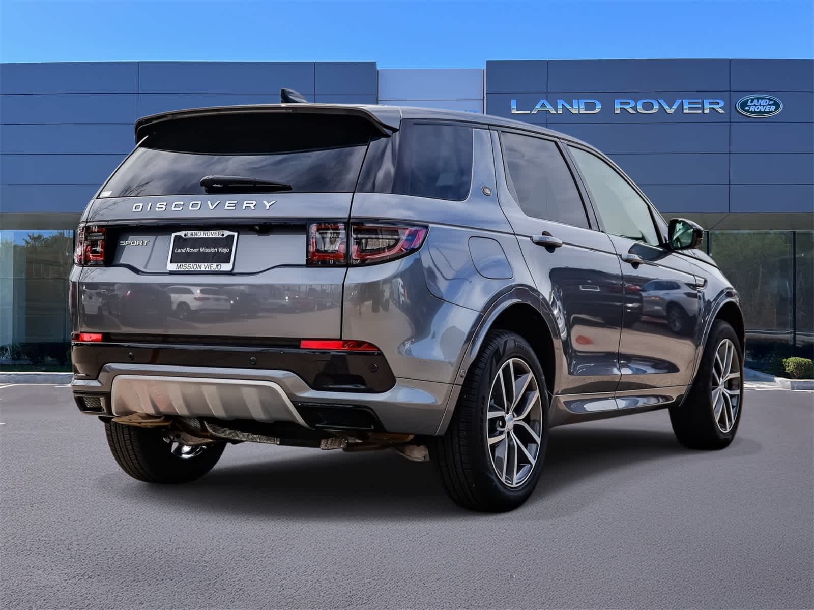 Thumbnail: 2025 Land Rover Discovery Sport - 3