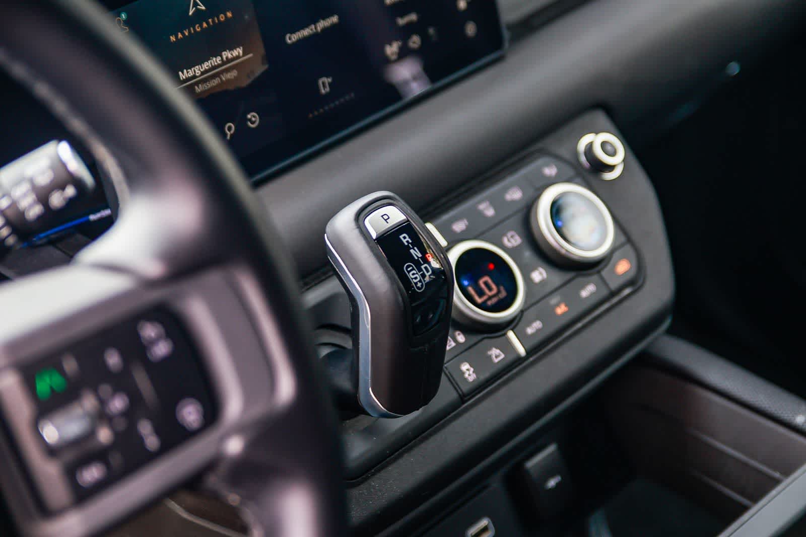 Thumbnail: 2023 Land Rover Defender - 20