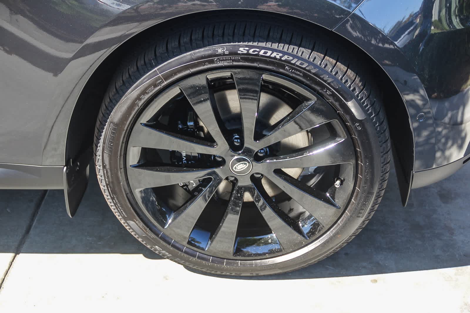 Thumbnail: 2025 Land Rover Range Rover Sport - 9