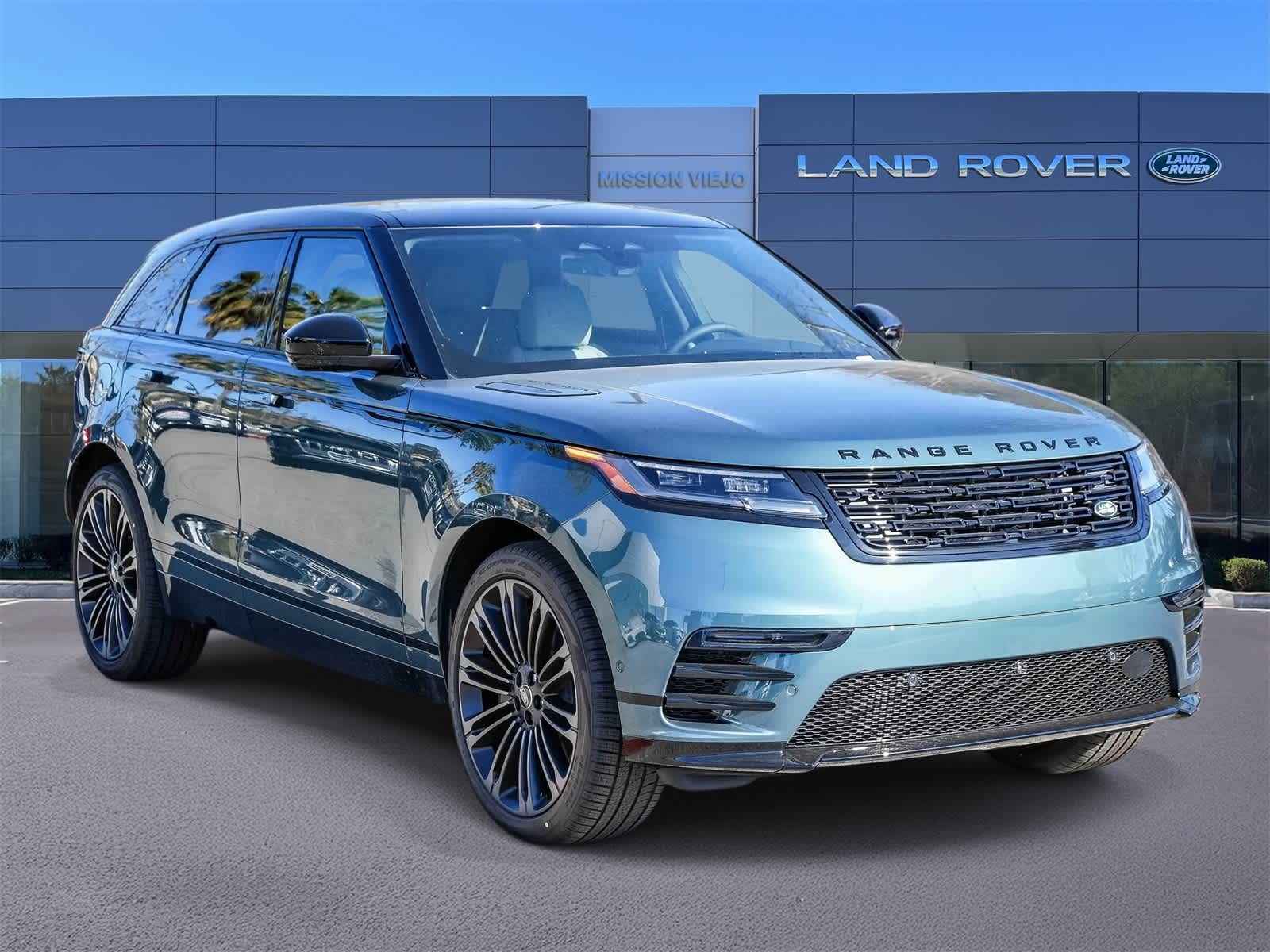 Thumbnail: 2026 Land Rover Range Rover Velar - 3