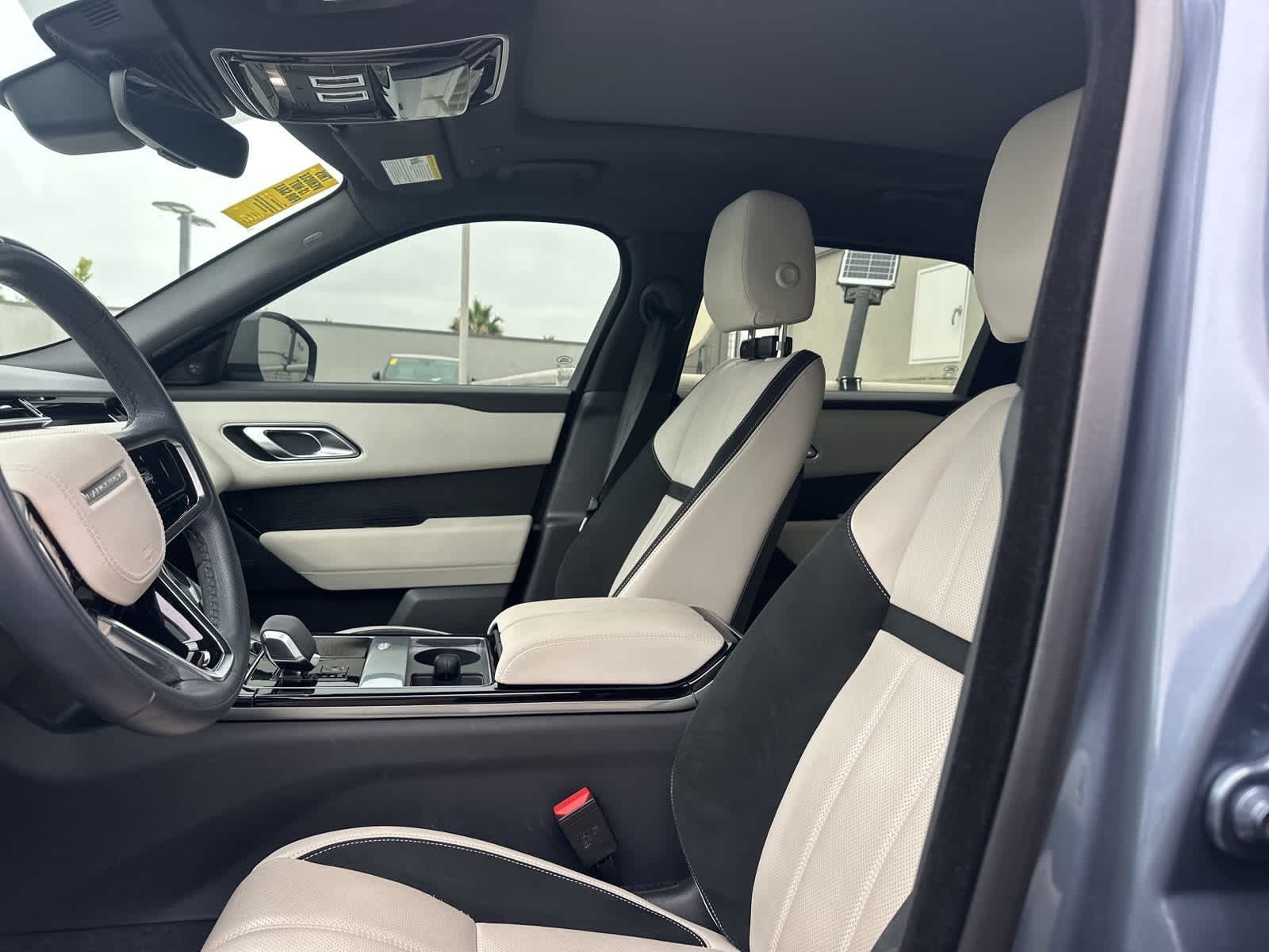 Thumbnail: 2023 Land Rover Range Rover Velar - 6