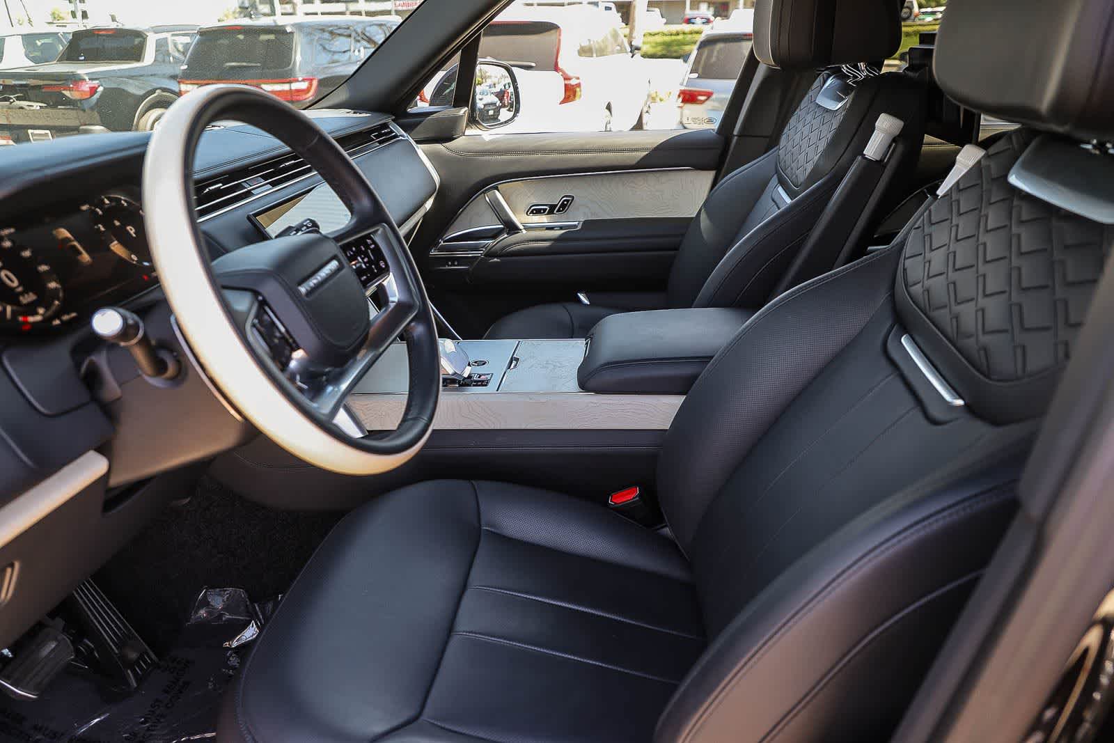 Thumbnail: 2024 Land Rover Range Rover - 16