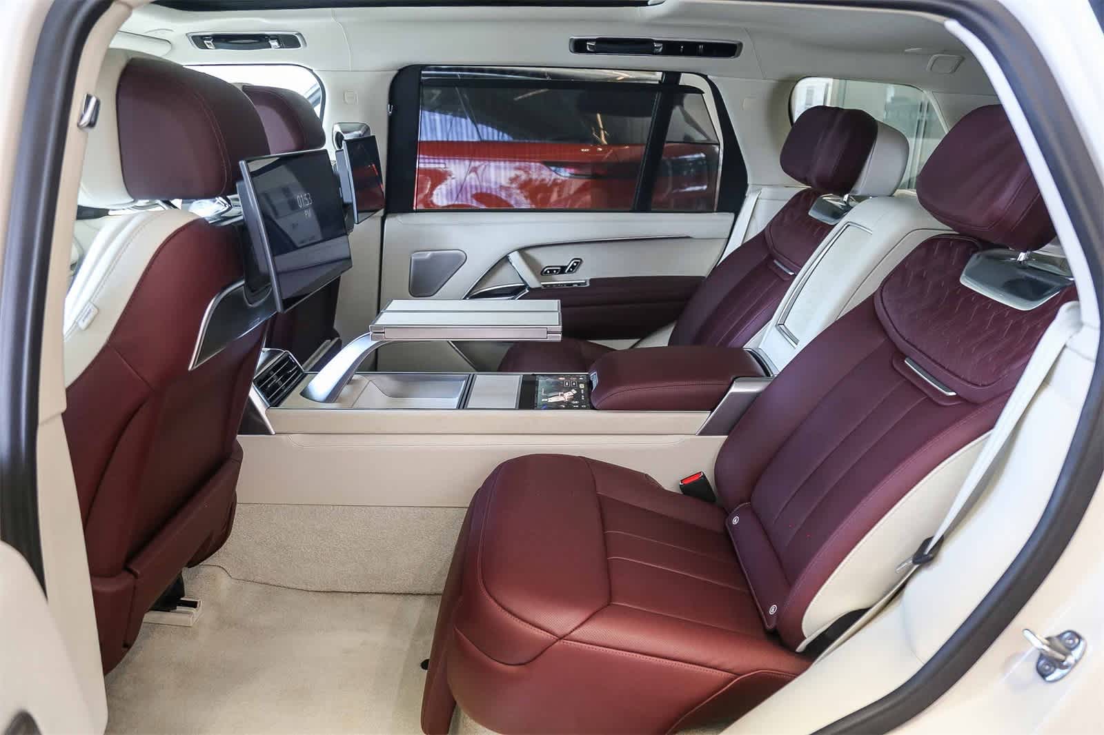 Thumbnail: 2024 Land Rover Range Rover - 27