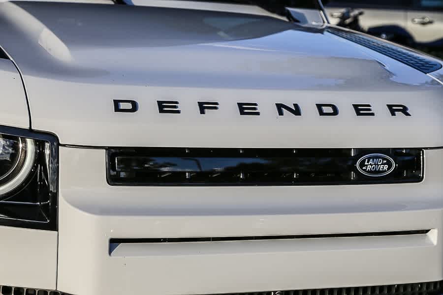 Thumbnail: 2026 Land Rover Defender - 5