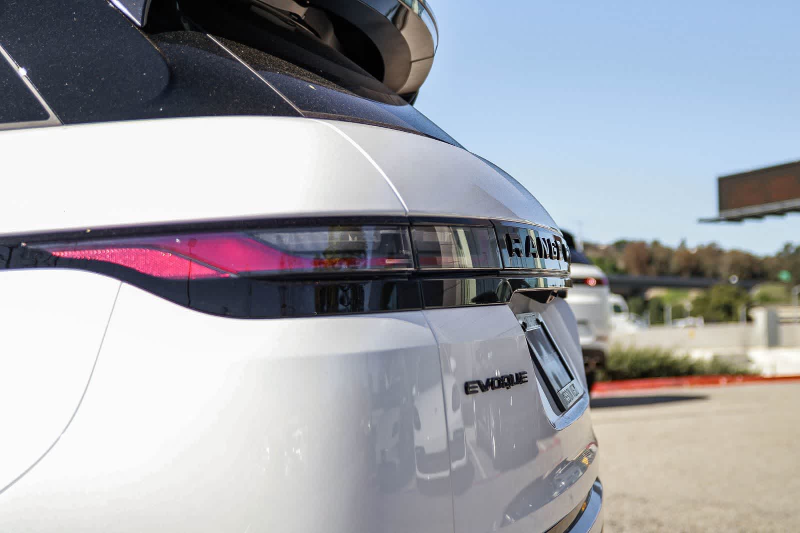 Thumbnail: 2026 Land Rover Range Rover Evoque - 7