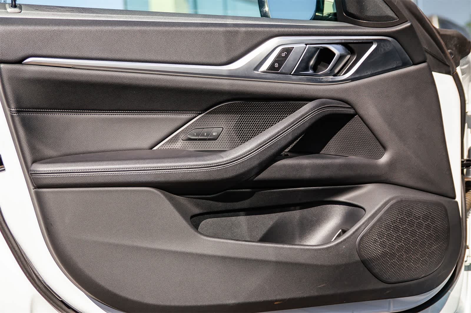 Thumbnail: 2023 BMW i4 - 20