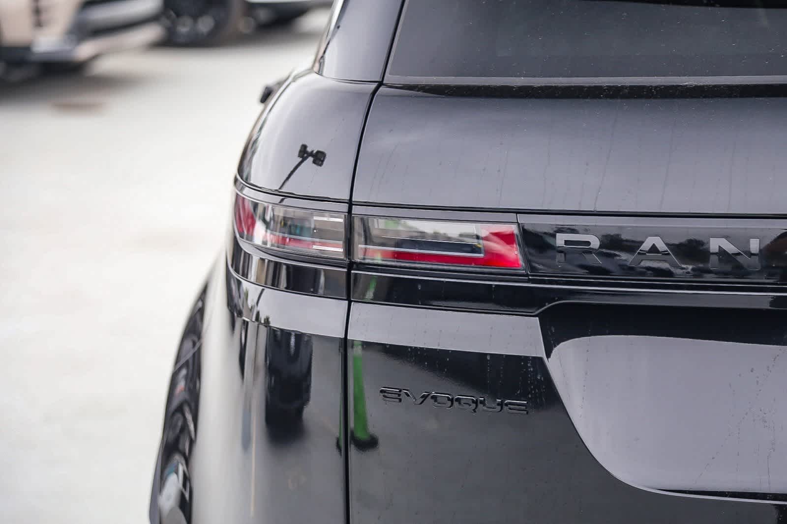 Thumbnail: 2024 Land Rover Range Rover Evoque - 11