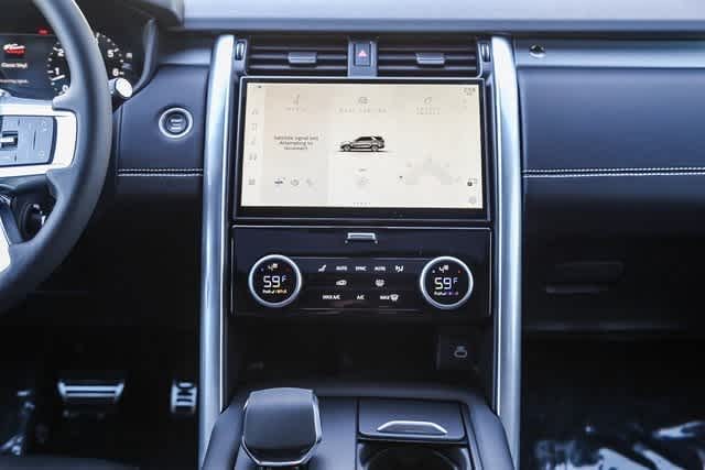 Thumbnail: 2025 Land Rover Discovery - 13