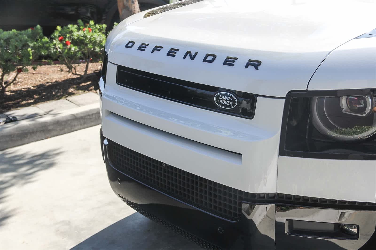 Thumbnail: 2026 Land Rover Defender - 11