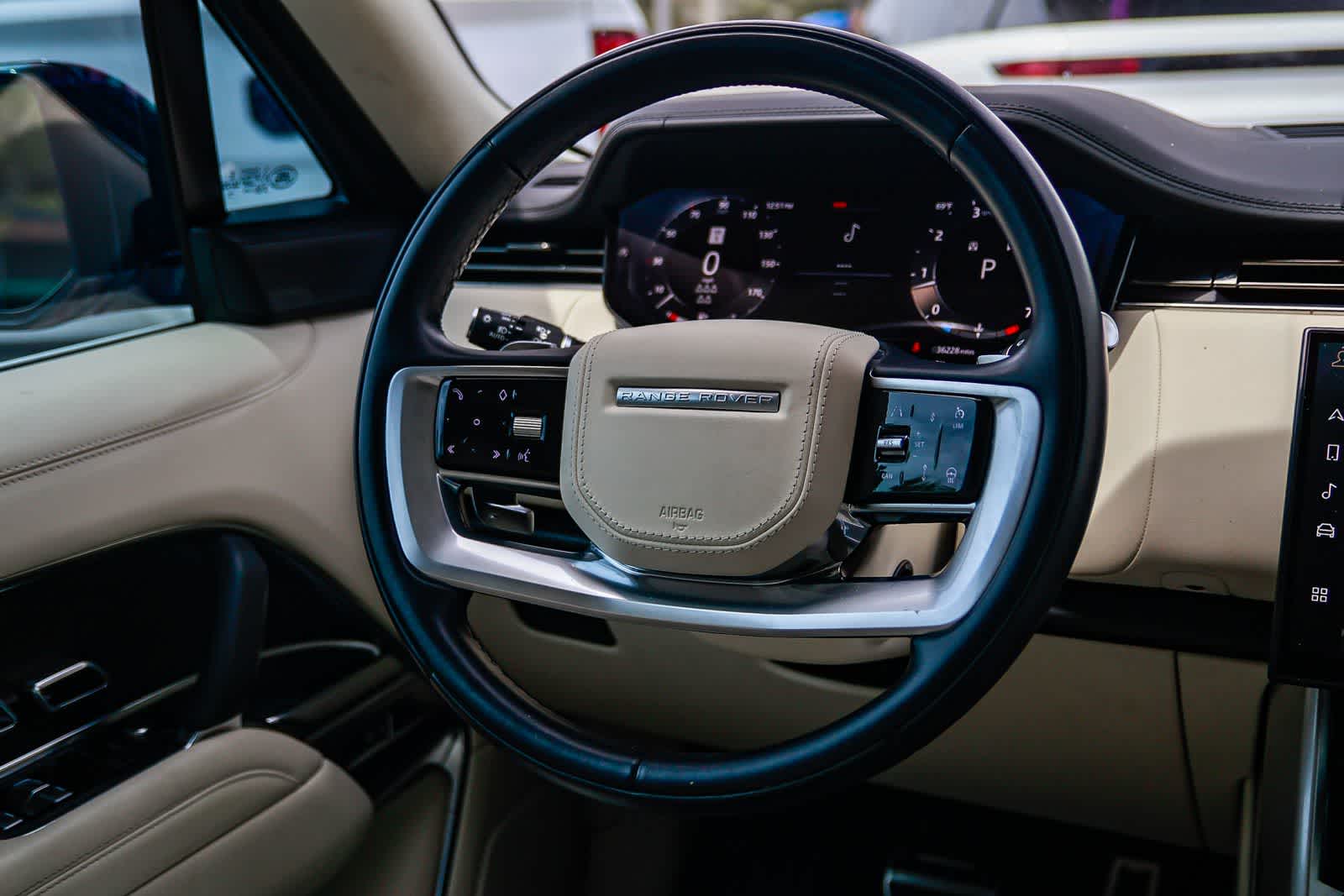 Thumbnail: 2023 Land Rover Range Rover - 14