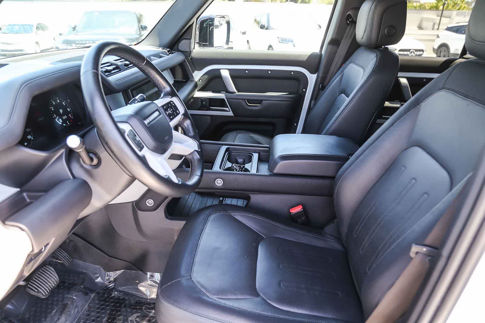 Thumbnail: 2022 Land Rover Defender - 20