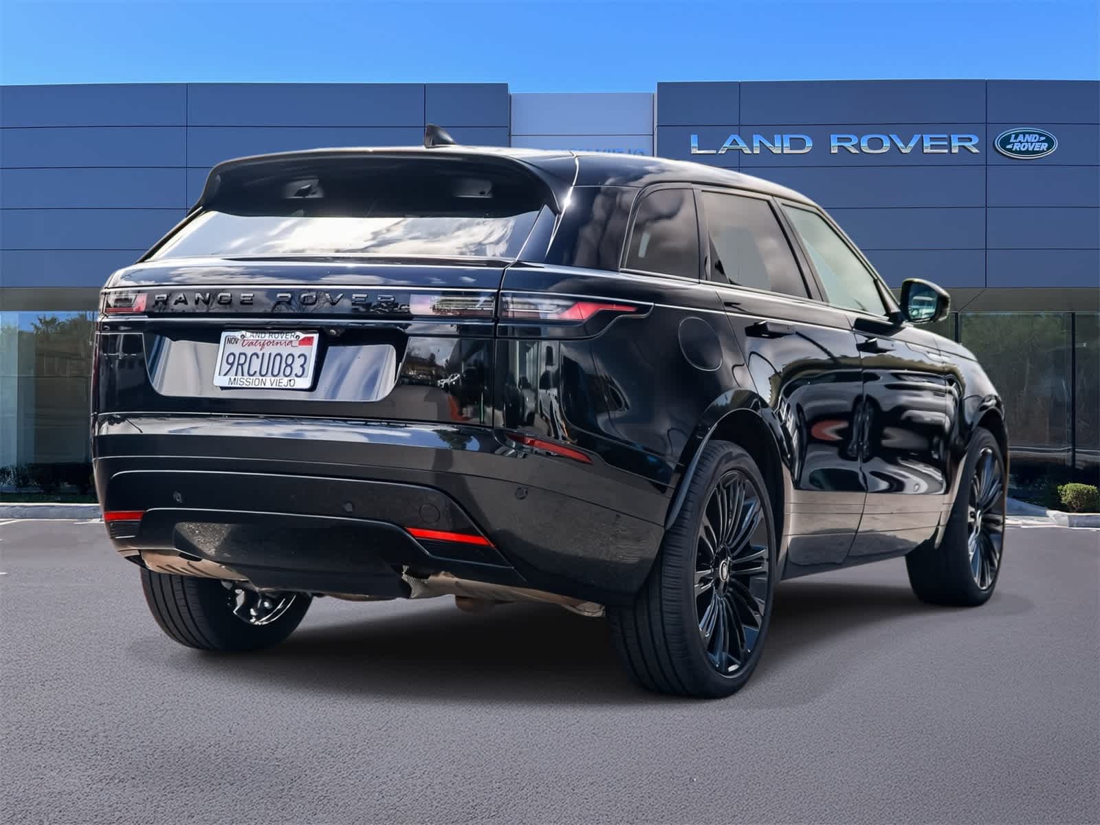 Thumbnail: 2025 Land Rover Range Rover Velar - 4