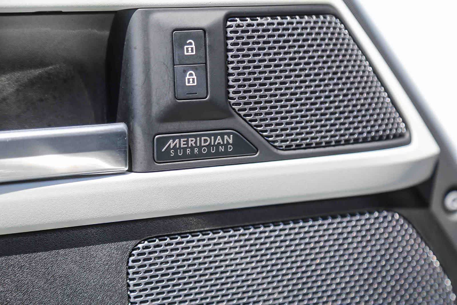 Thumbnail: 2022 Land Rover Defender - 24