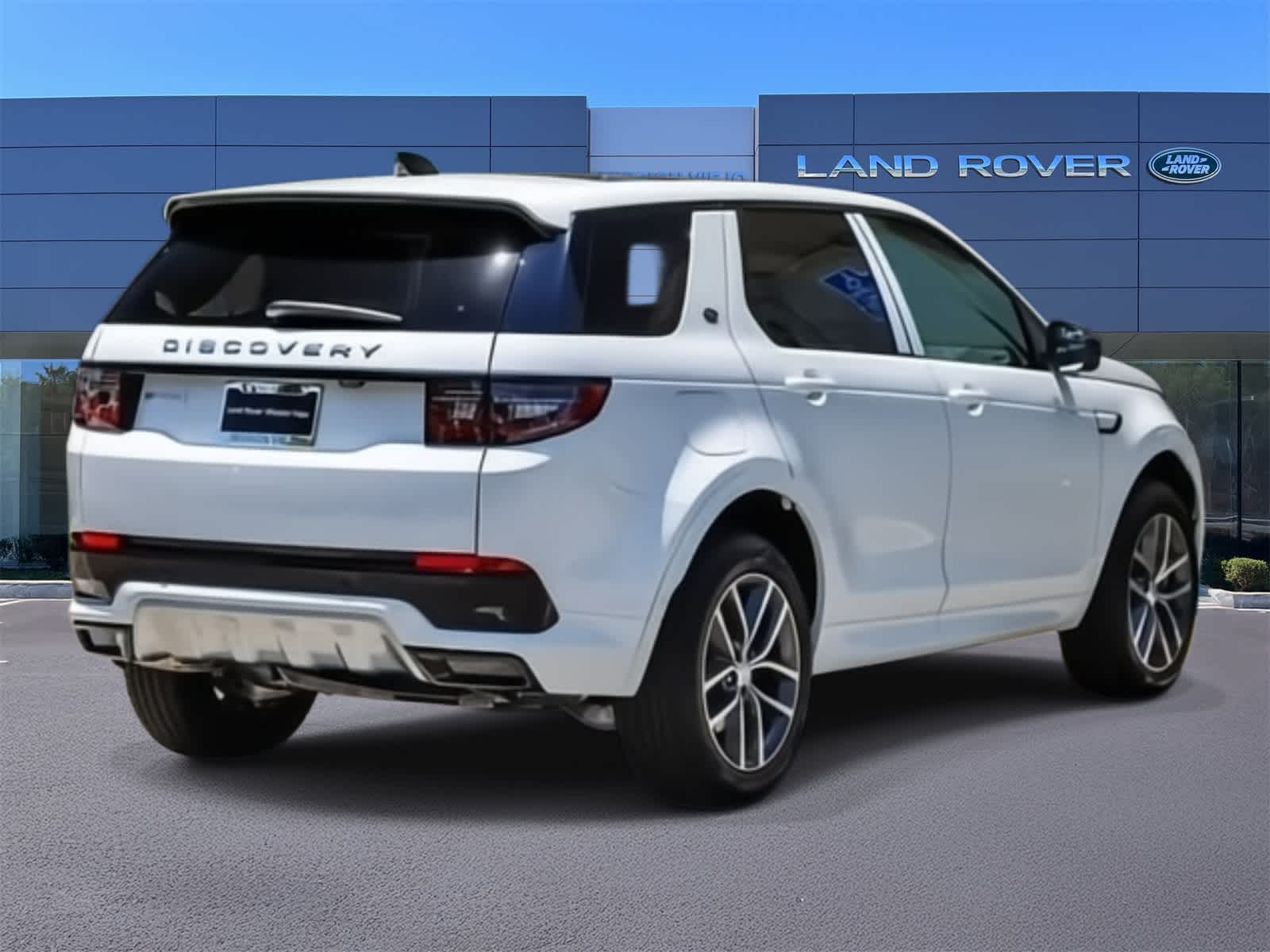 Thumbnail: 2024 Land Rover Discovery Sport - 5
